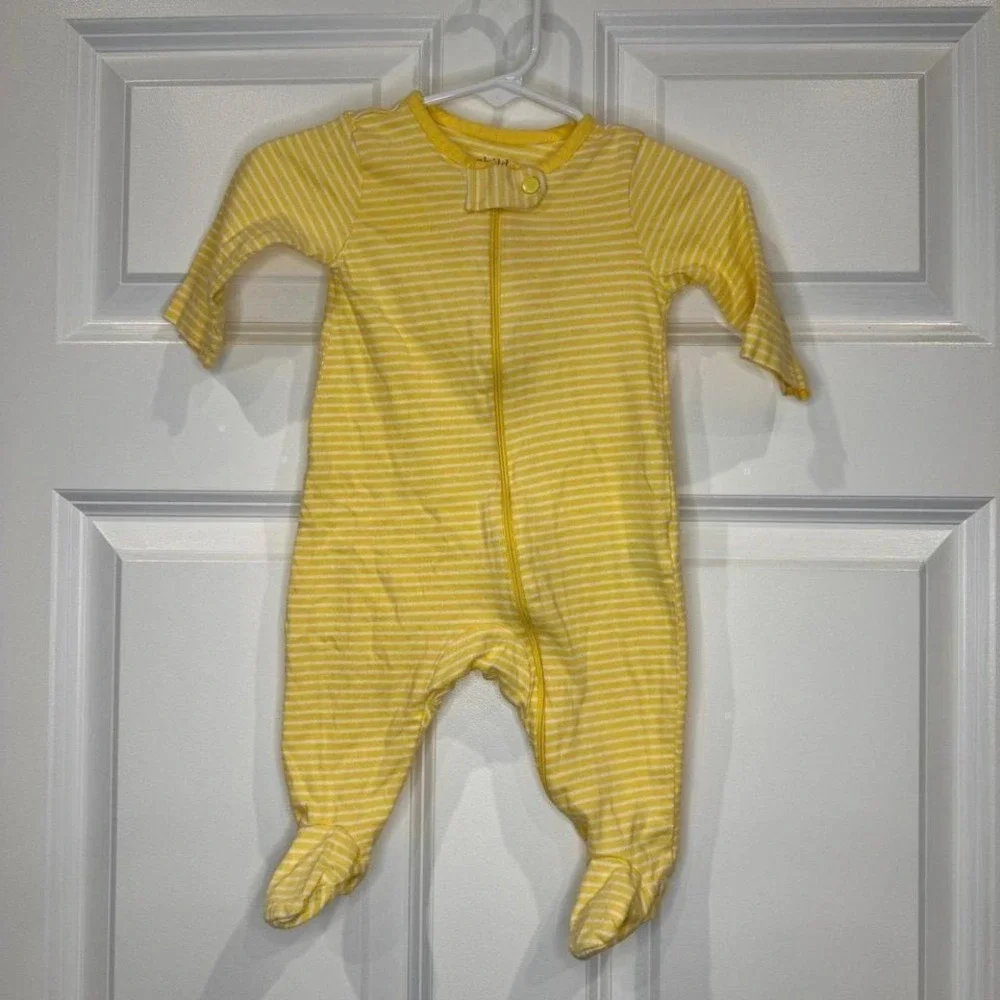 Carters Baby Sleeper Pajama Size 3 Months‎